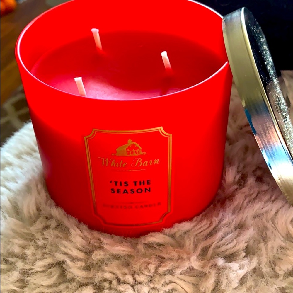 Bath & body works 3 wick candle Tis the Season